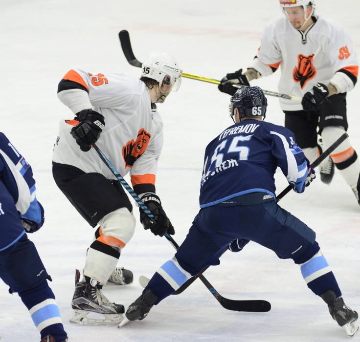 "Буран" побеждает соперника из Перми.